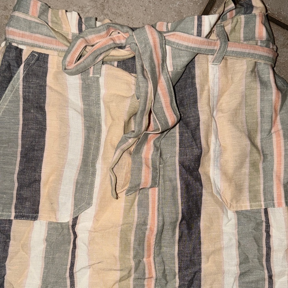 AE| Striped Linen Paperbag Mini Skirt - Picture 4 of 8